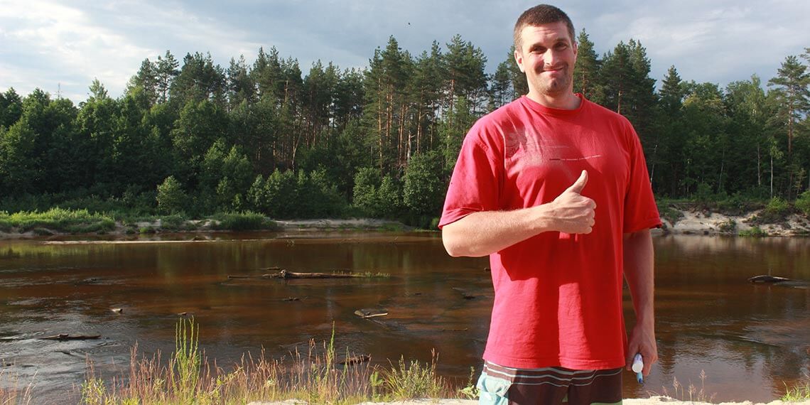 Скрыть улыбку и радость от сплава по реке невозможно